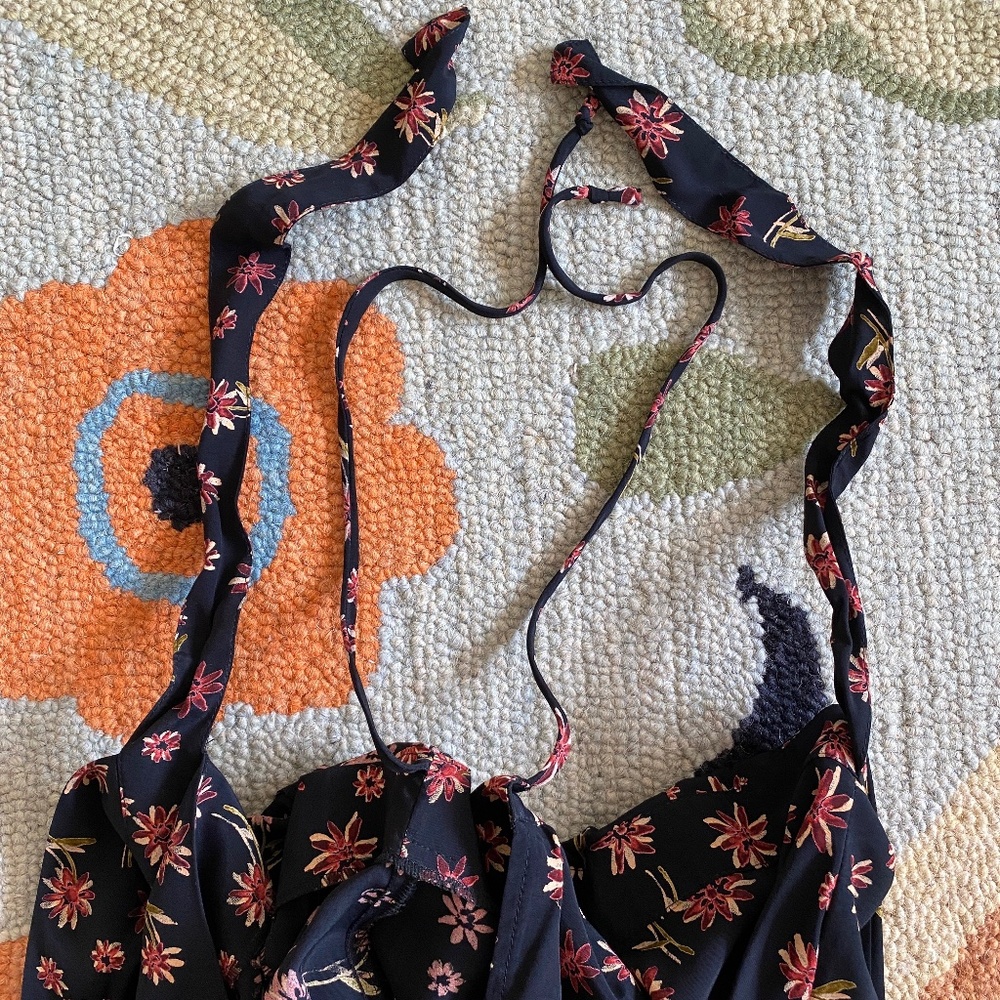 Tristan & Iseut I 90s I Floral Wrap Collared Mini Dress - Picture 12 of 16